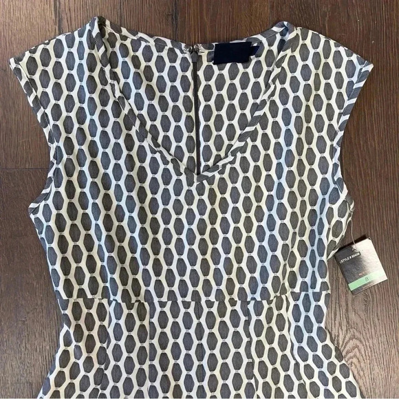 🆕 Just Taylor Knit A-Line Dress SZ 8 - Picture 3 of 5